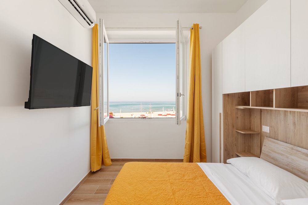 Panoramic Condo