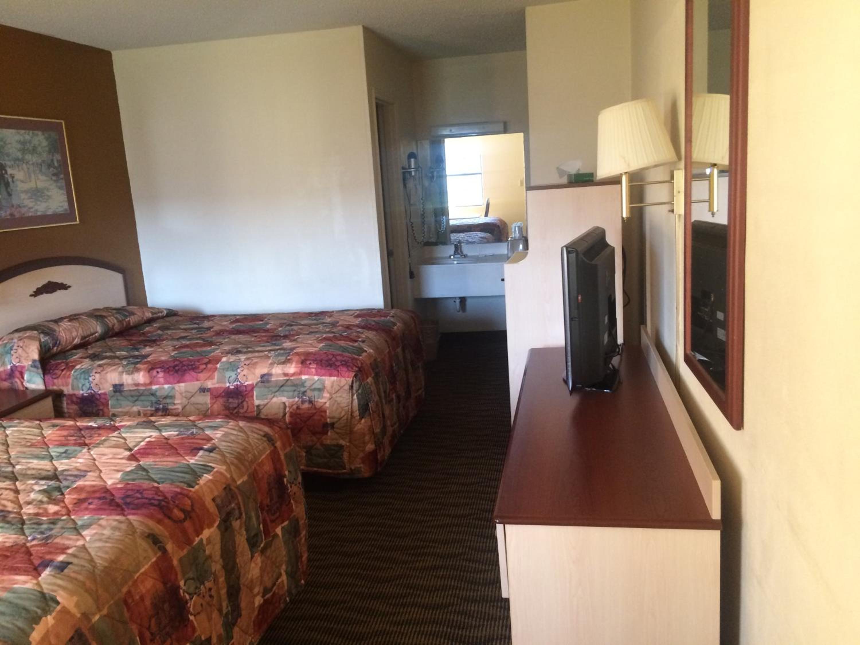 Double Room with Two Double Beds - Photo 1