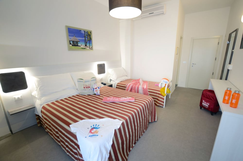 Classic Quadruple Room