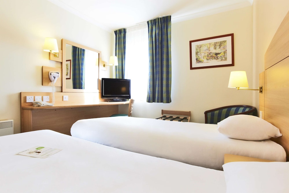 Standard Room, Multiple Beds photo 1