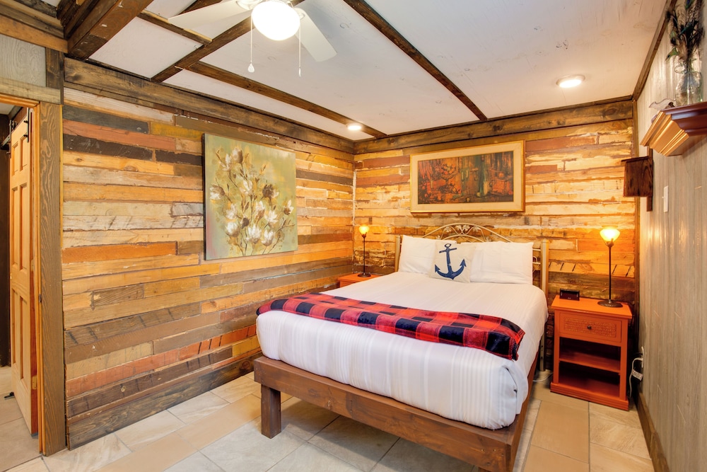 House (2 Bedrooms) photo 2