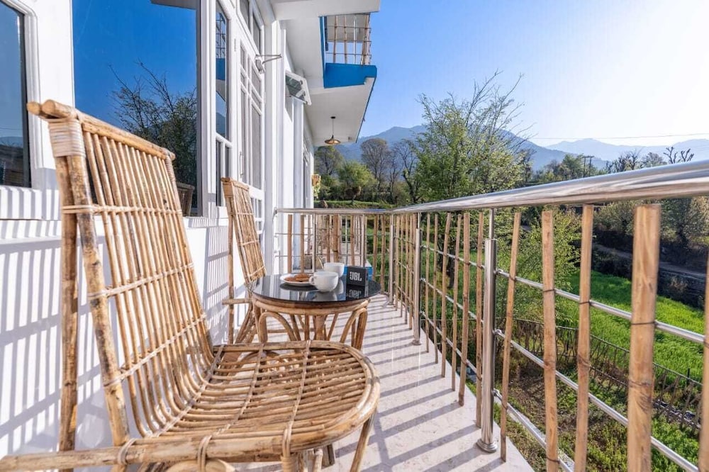 Premium Double Room, Balcony, Mountain View photo 2