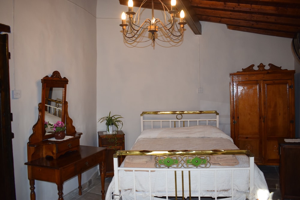 Traditional Apartment, 1 Bedroom, Balcony, Courtyard View
