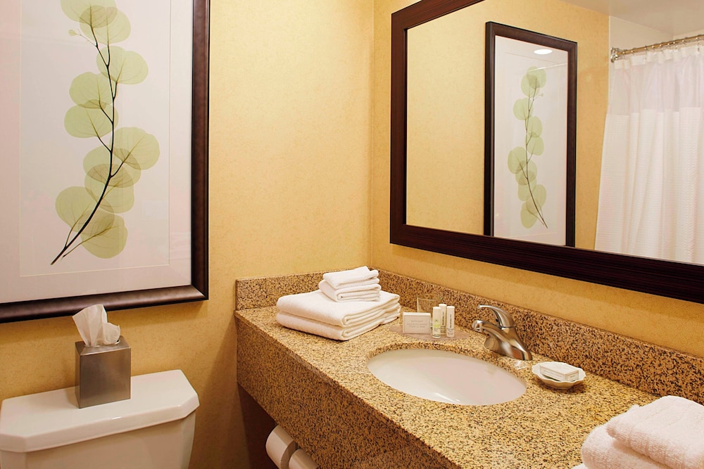 Executive Suite, 1 Bedroom - Photo 2