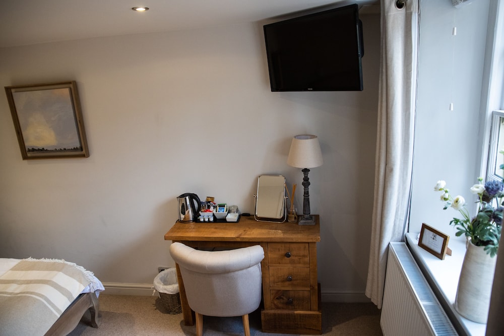 Traditional Double Room, 1 King Bed, Ensuite photo 2