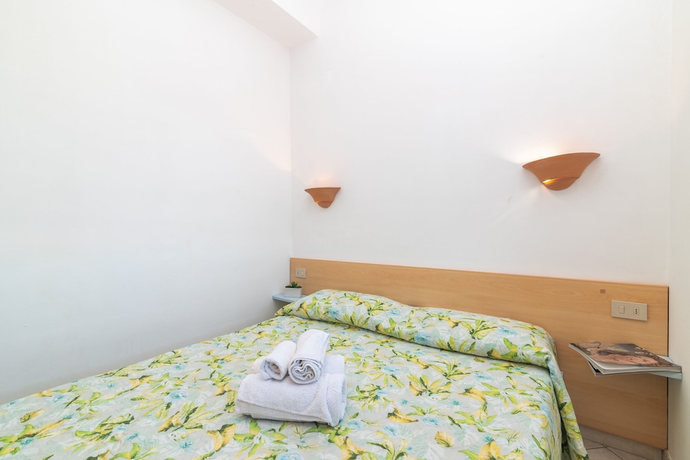 Family Apartment, 2 Bedrooms (Il Borgo Vip D9 700mt From The Beach)