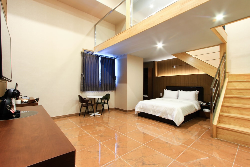 Family Duplex, 2 Bedrooms, Non Smoking