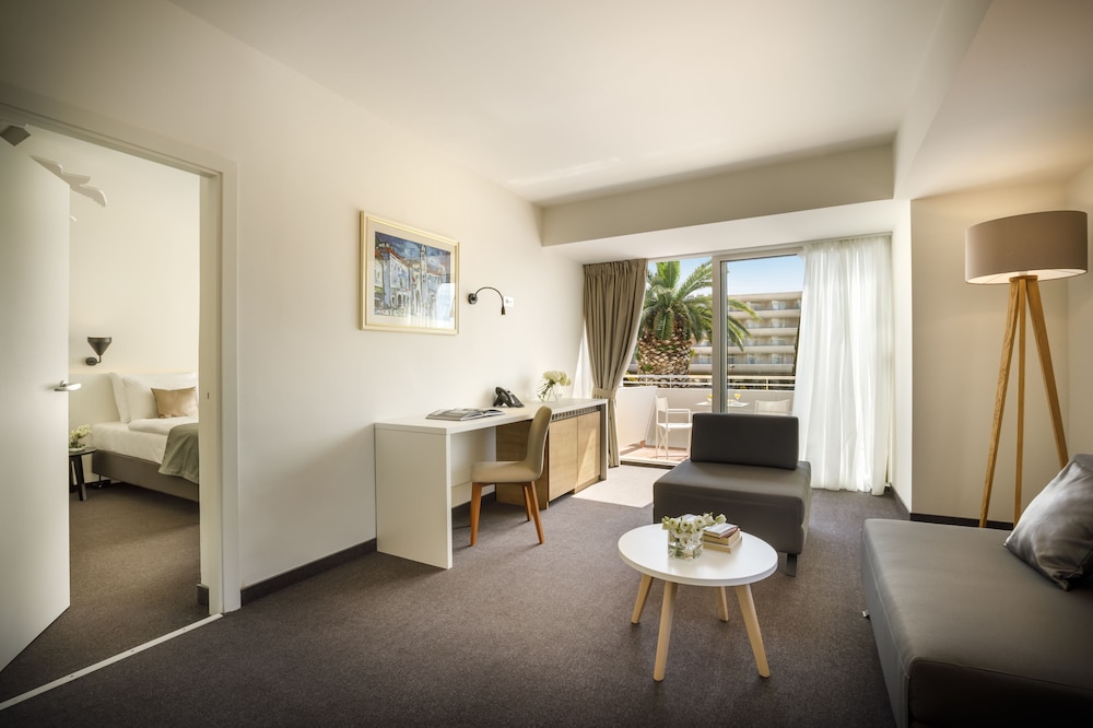 Classic Suite, Balcony, Sea View - Photo 1