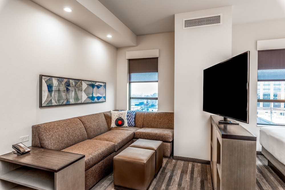 Suite, 1 Bedroom, Accessible (With Shower) - Photo 4