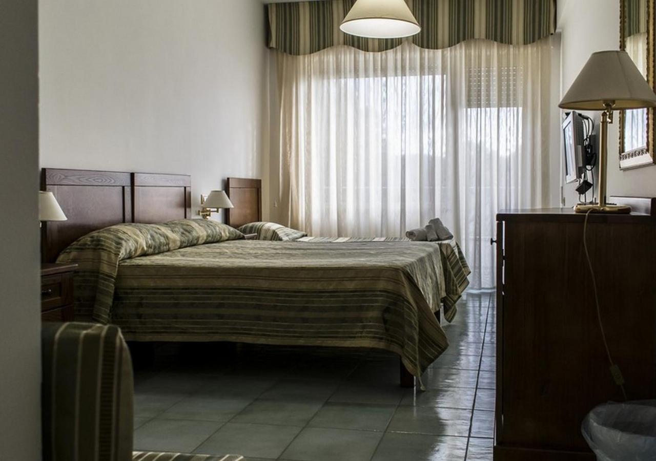 Quadruple Room - Photo 1