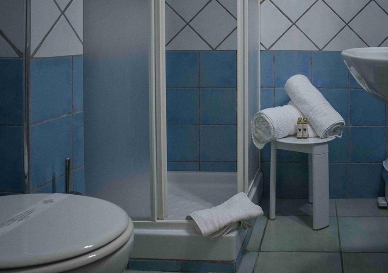 Double Room - Photo 3