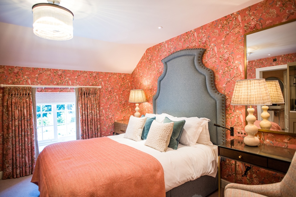 Deluxe Double Room, 1 King Bed, Courtyard View