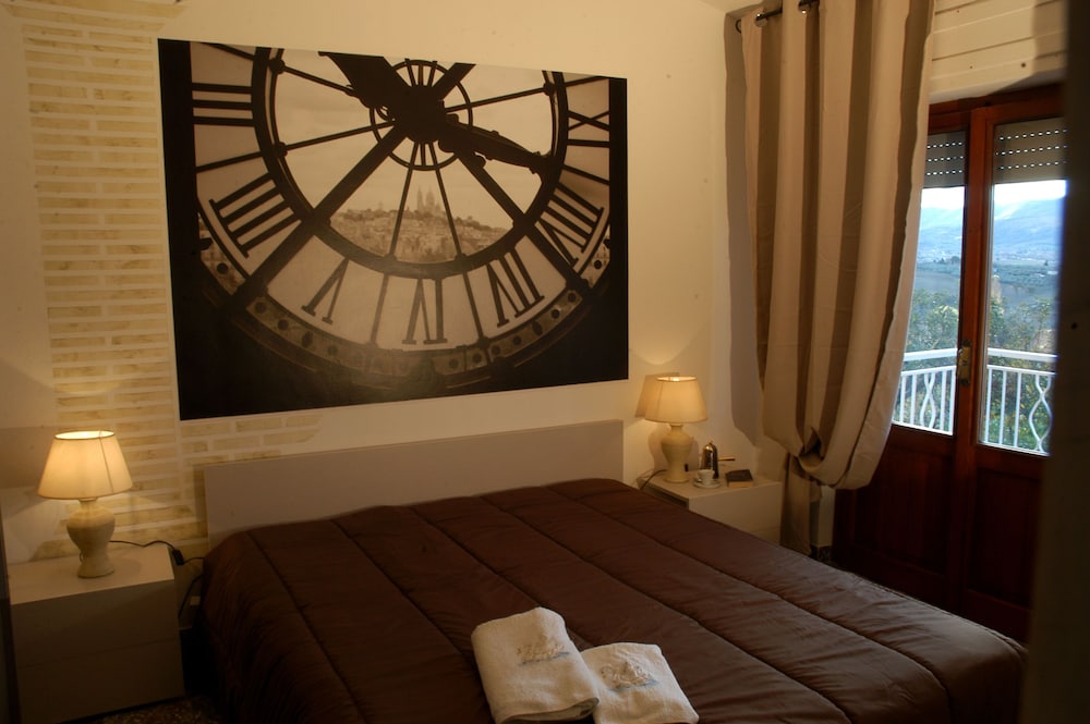 Classic Double Room, Garden View photo 3