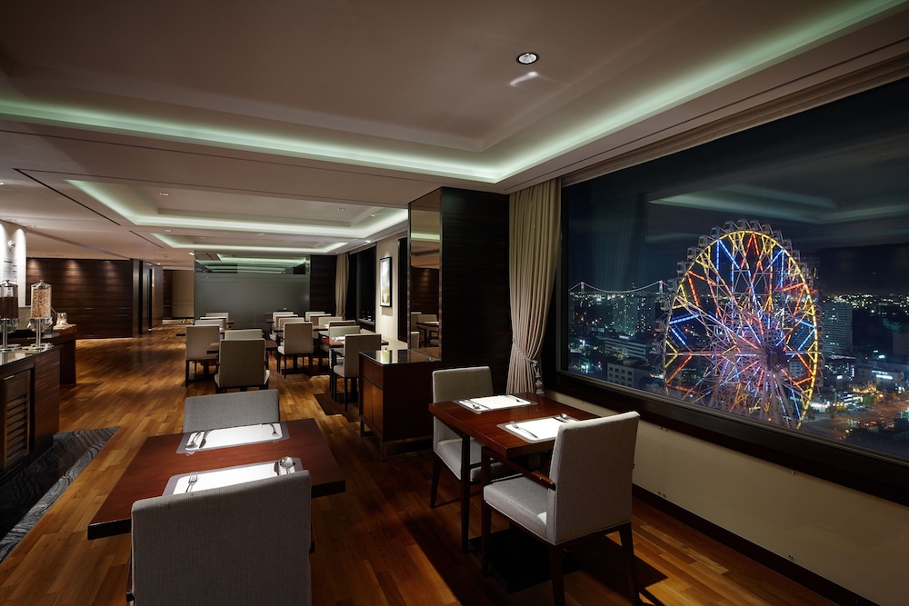 Deluxe Suite Family Twin (Club Access For 2) - Photo 4