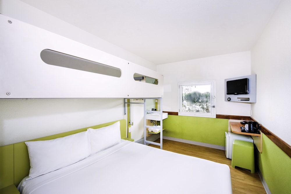 Standard Room, Multiple Beds photo 2