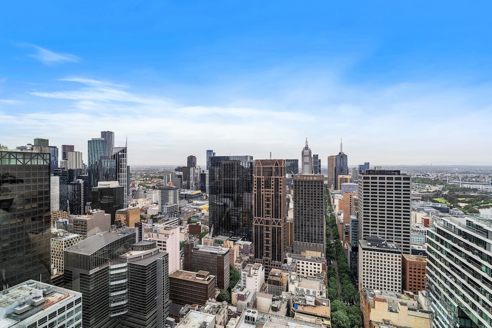 3 Bedroom 3 Bathroom City View Apartment - Photo 4