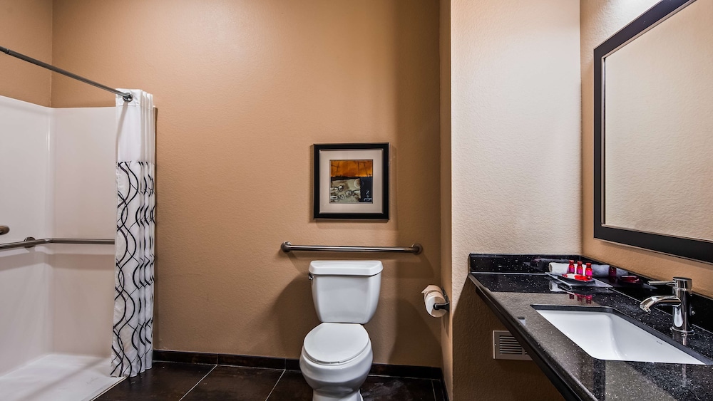 Suite, 2 Queen Beds, Accessible, Non Smoking (Walk-In Shower;With Sofabed) - Photo 5