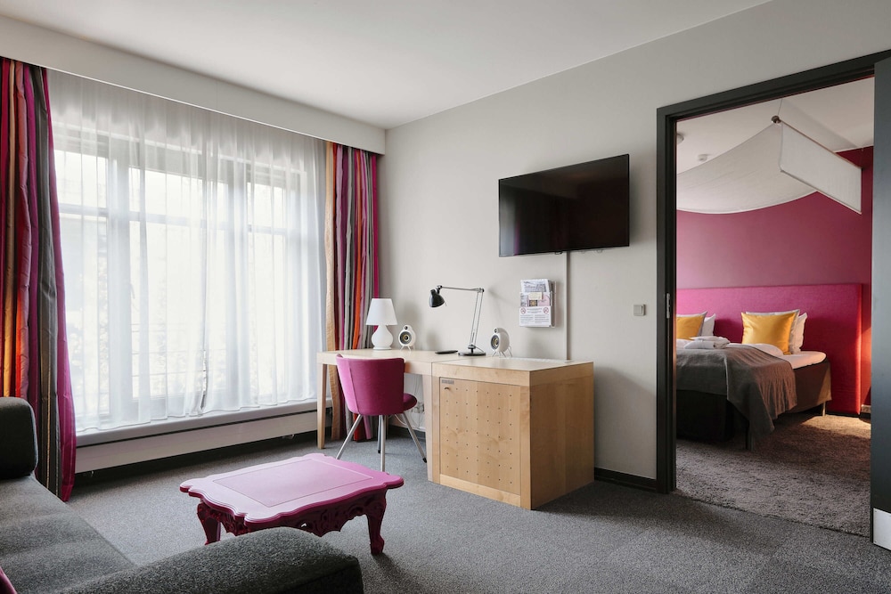 Suite,  Non Smoking - Photo 5