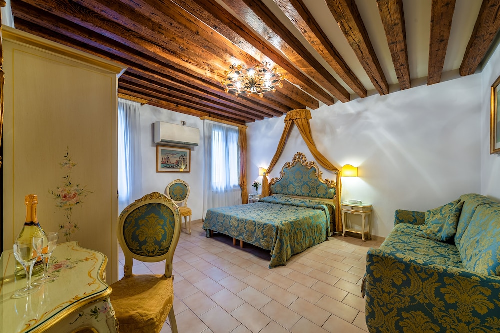 Quadruple Room photo 1