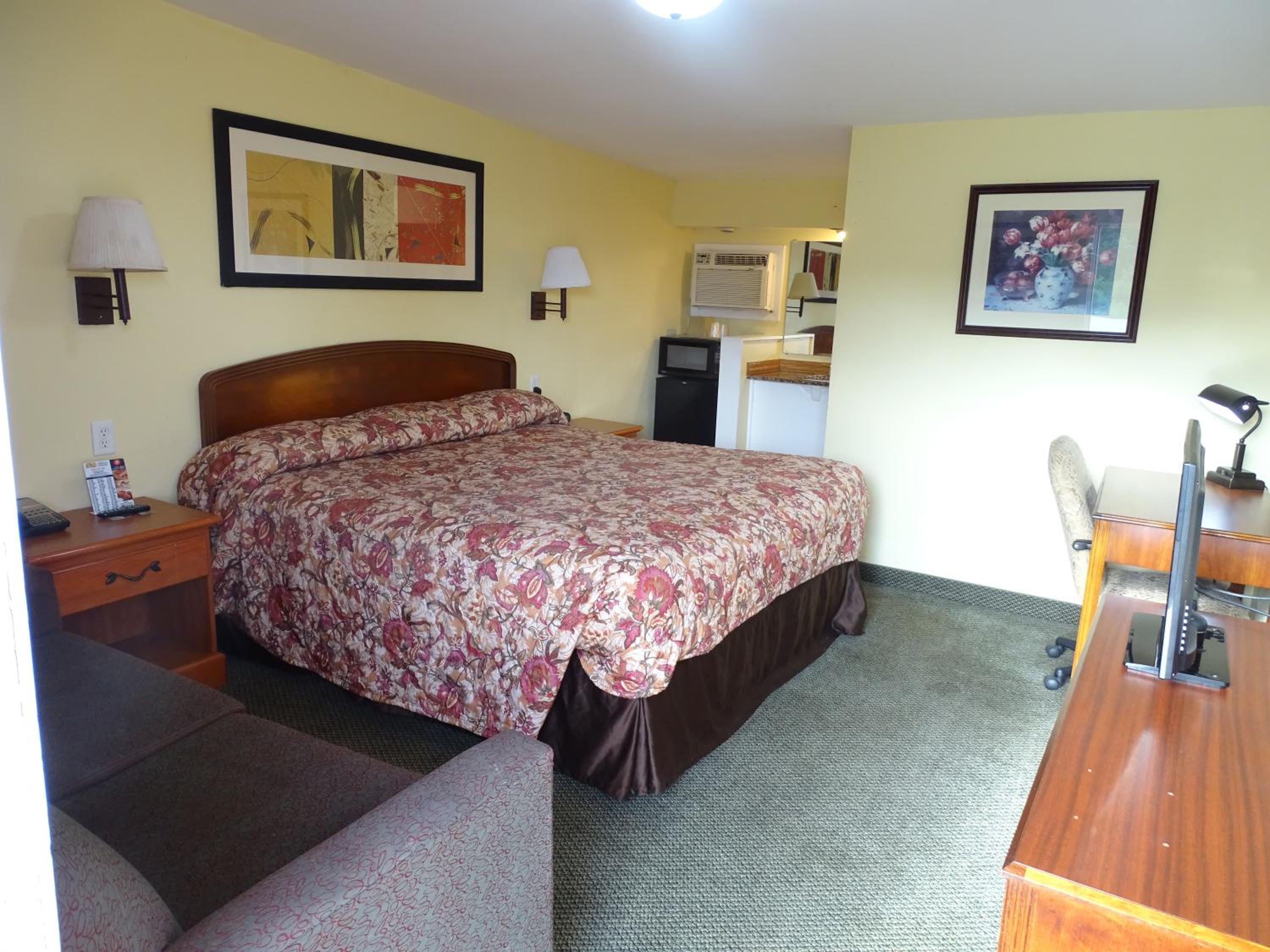 Deluxe King Room photo 2