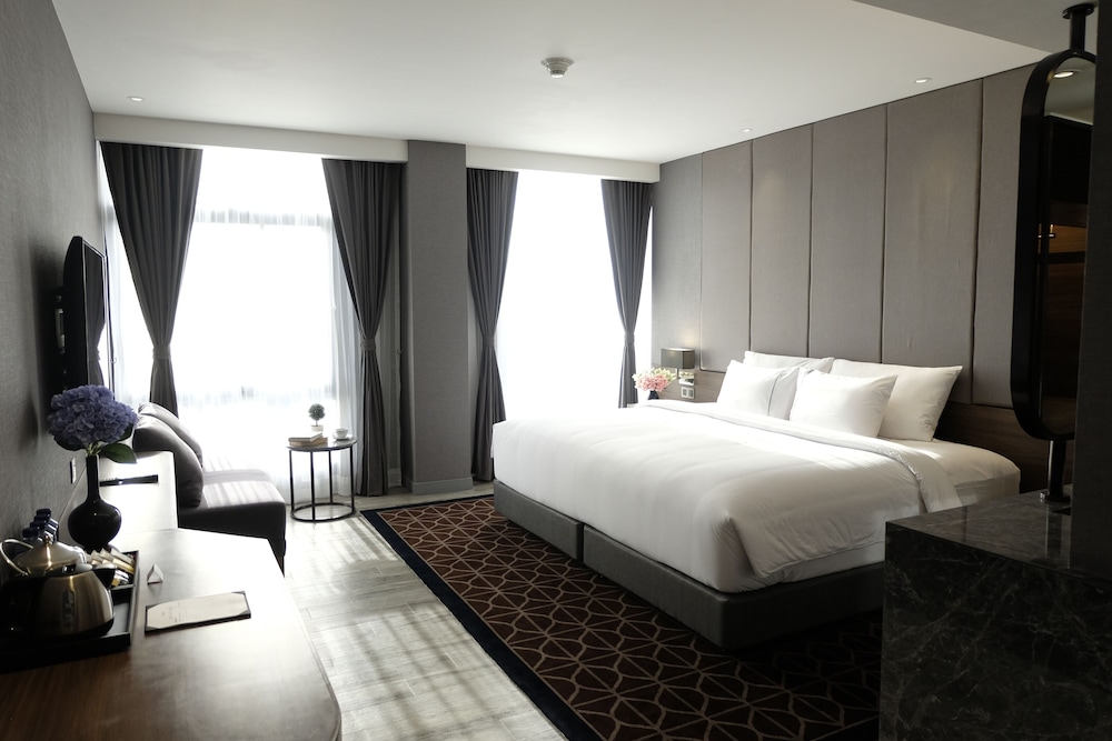 Executive Room, 1 King Bed photo 2