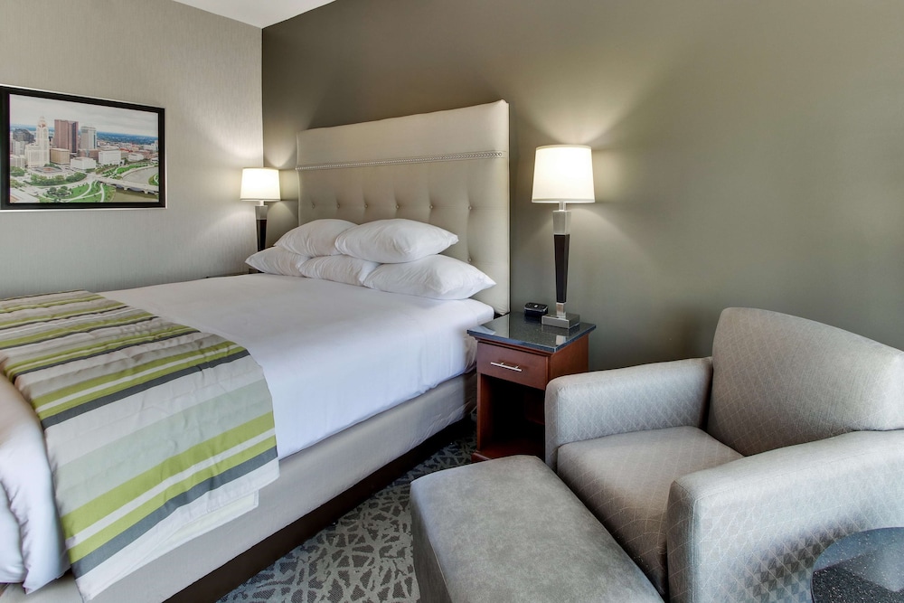 Deluxe Room, 1 King Bed (Upper Floor, Hearing Accessible) - Photo 6