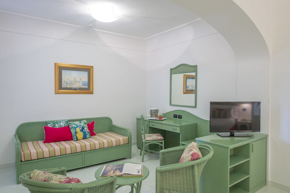 Economy Quadruple Room