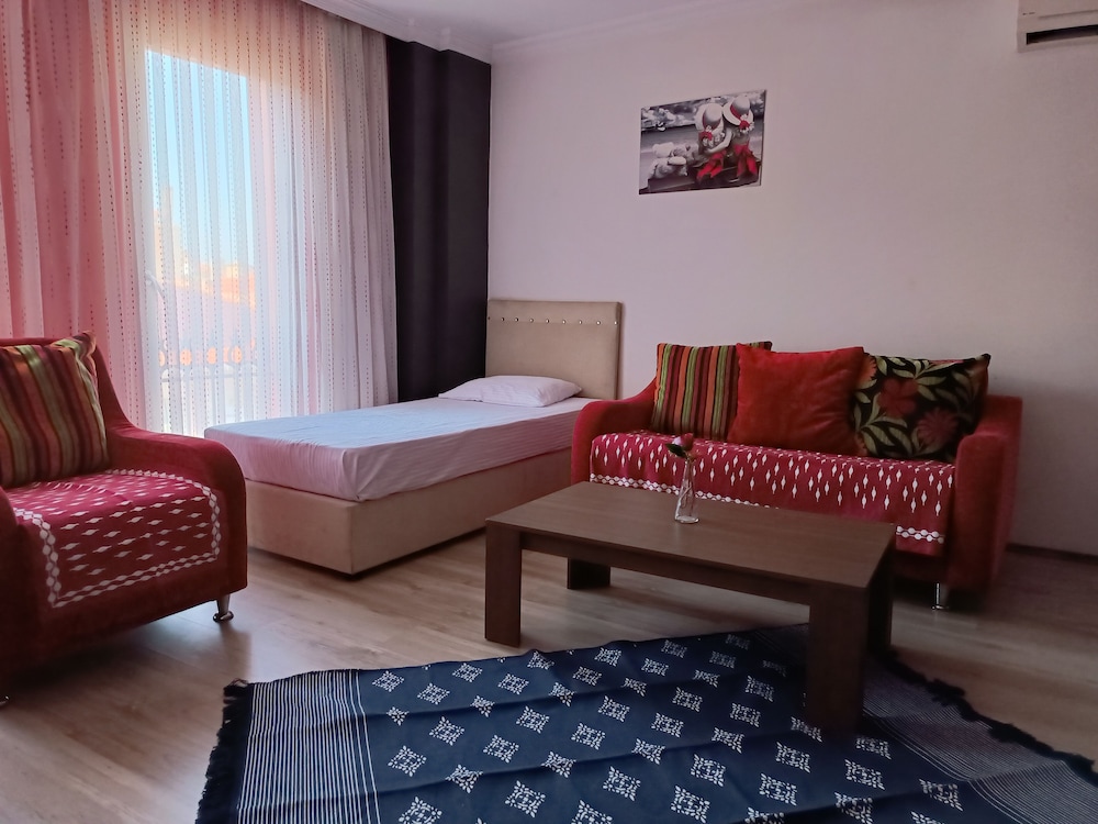 Deluxe Suite, 1 Bedroom, City View photo 3