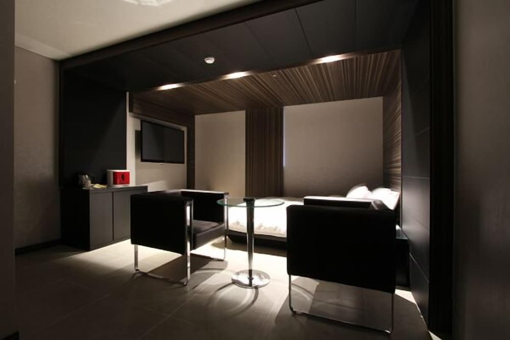 Deluxe Room (Check-in 12PM / 4PM on Saturday) photo 2