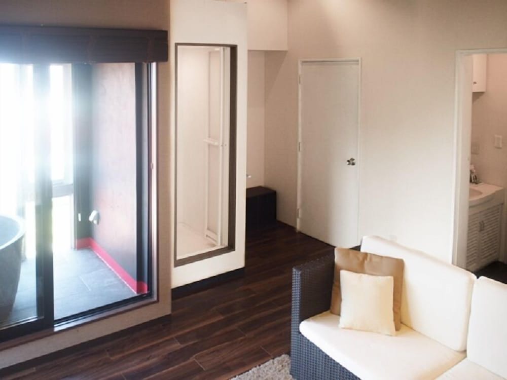 [Western Suite] Private Open-air Bath Smoking photo 2