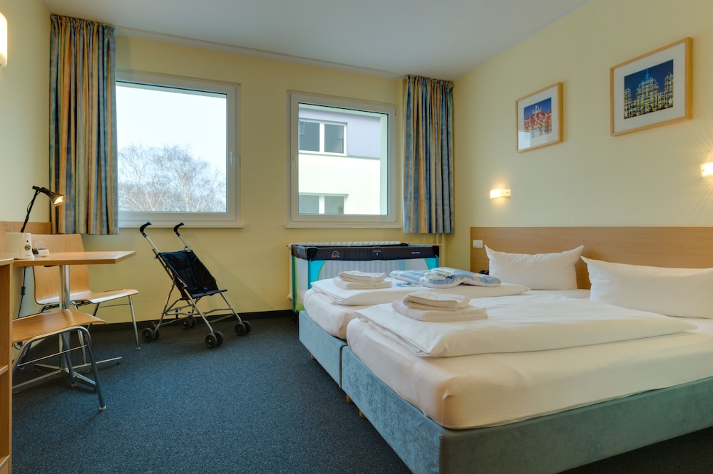 Quadruple Room - Photo 6