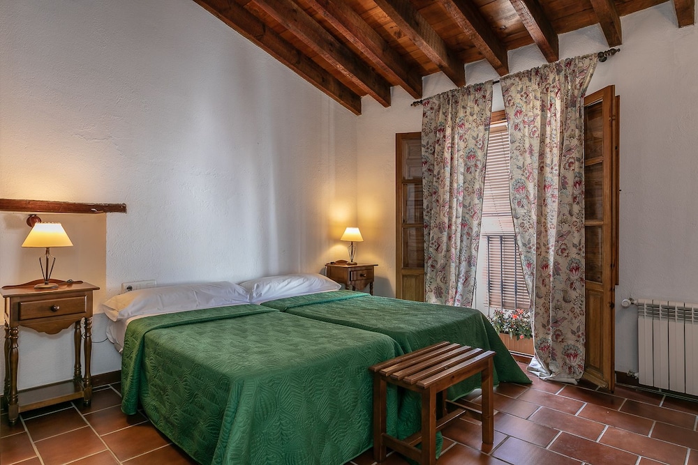 Twin Room, 2 Twin Beds, Non Smoking photo 3