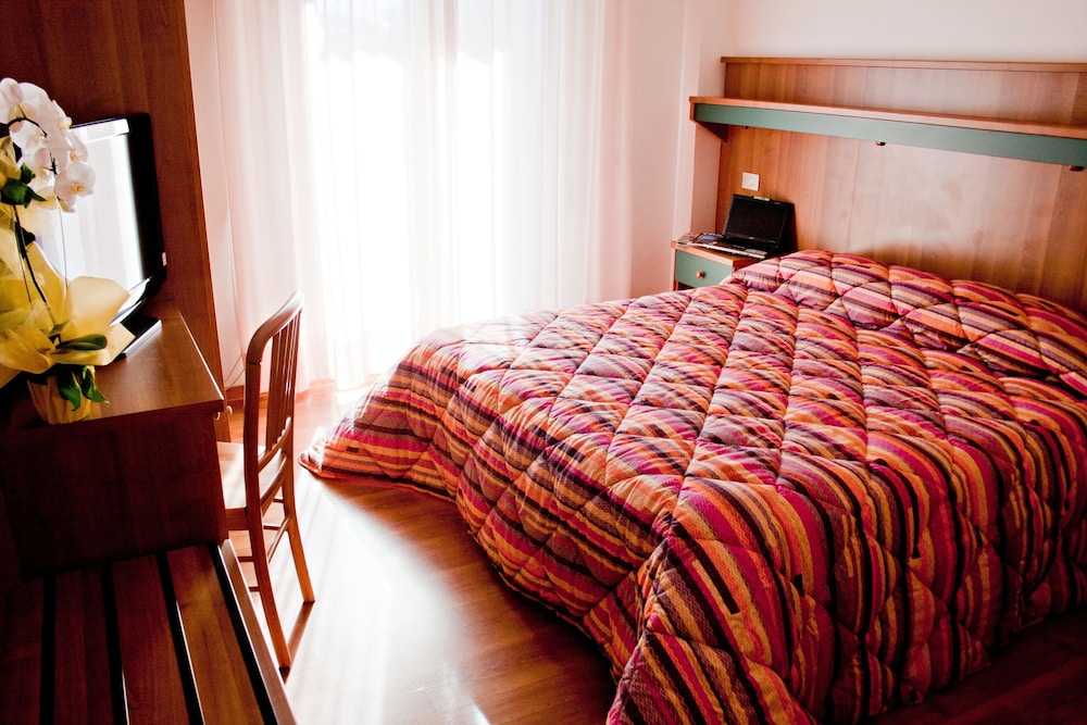 Double Room - Photo 3