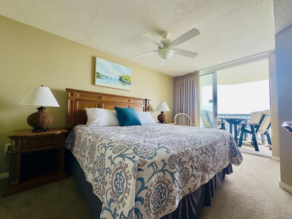 Condo, 2 Bedrooms