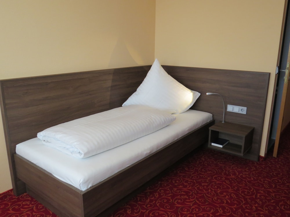 Single Room, 1 Twin Bed photo 3