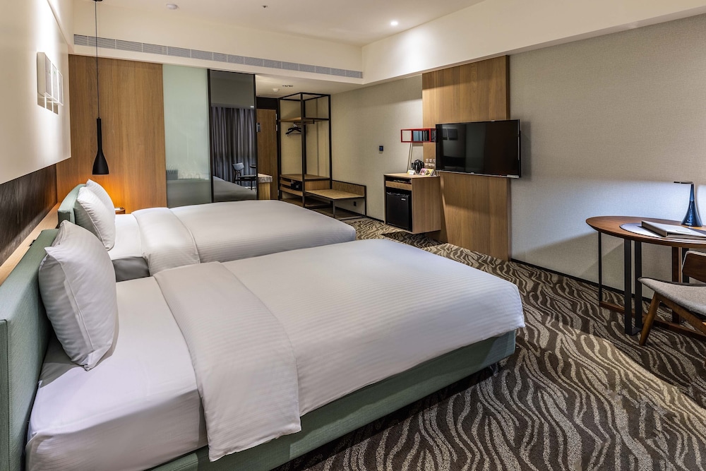 Elite Triple Room, Multiple Beds photo 2