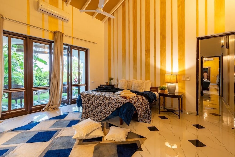 Premium Villa photo 2