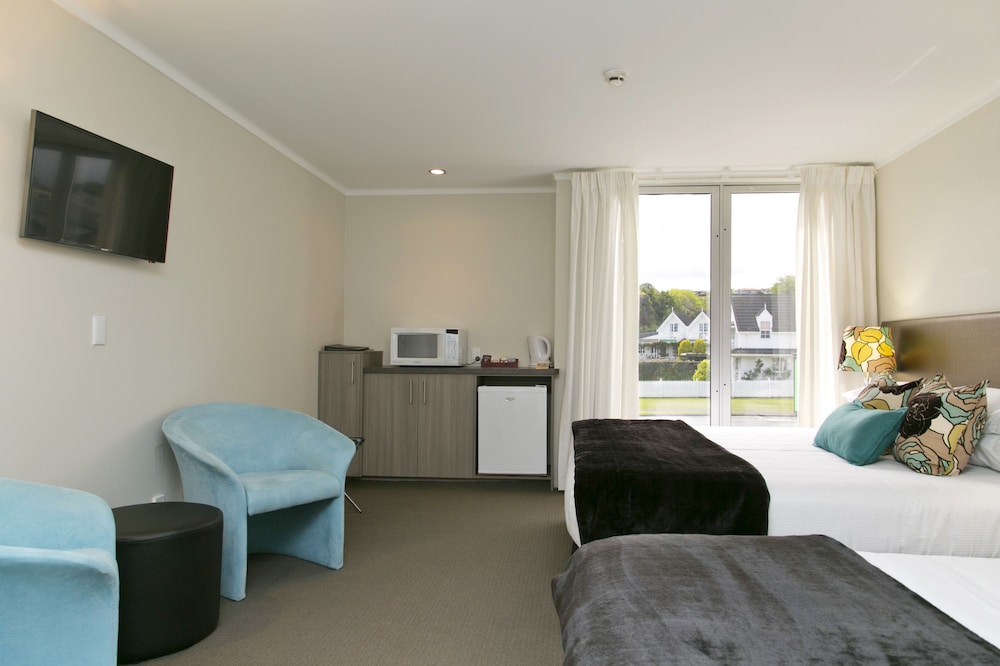 Triple Studio (1 x King and 1 Single beds) photo 2