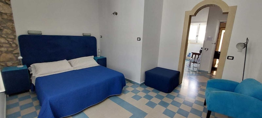 Classic Suite, Balcony (2 People)