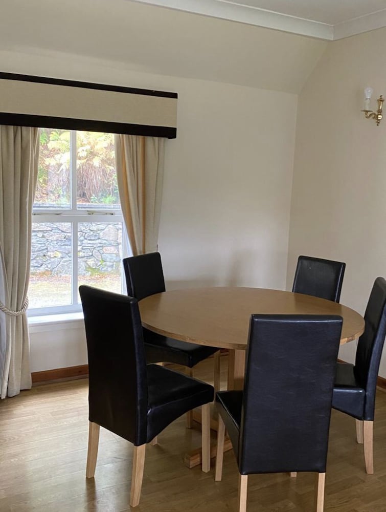 Family Apartment, 2 Bedrooms, Lake View photo 3