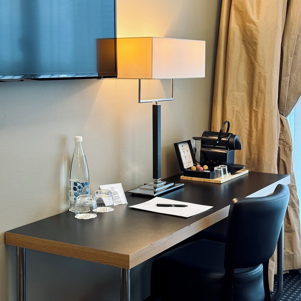 Superior Double or Twin Room photo 2