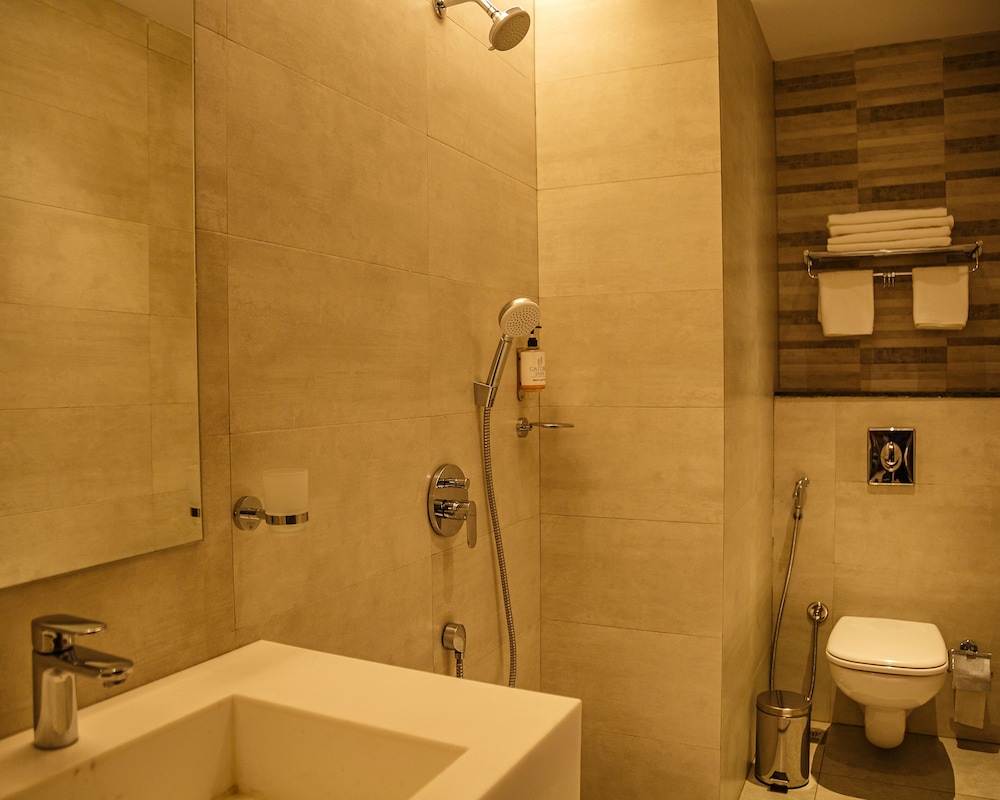 Deluxe Double Room, 1 Queen Bed photo 2