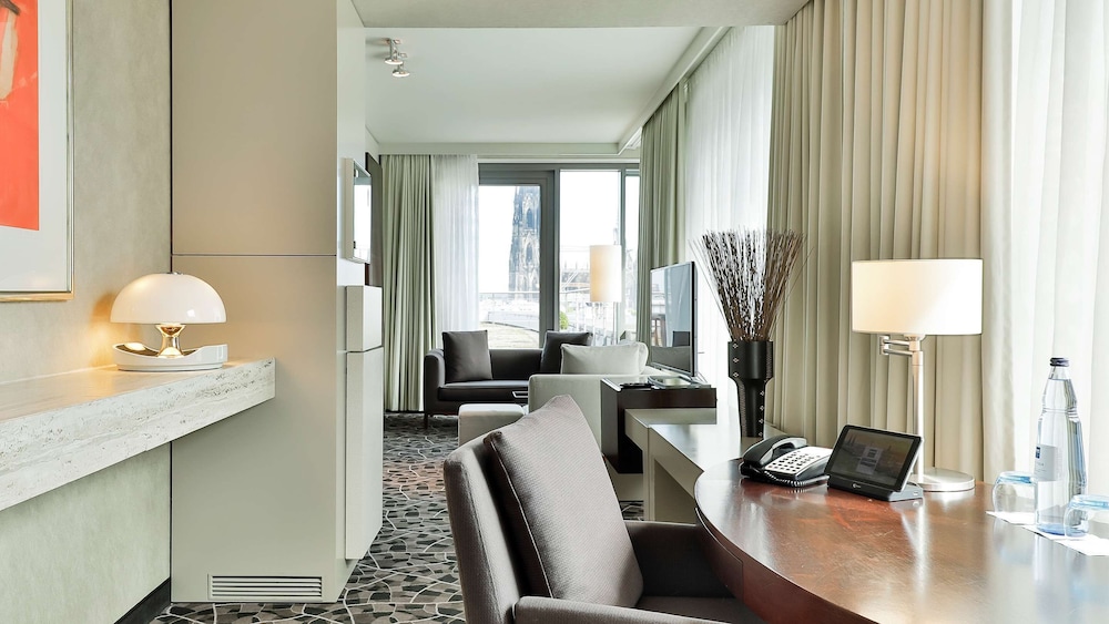 Deluxe Suite - Photo 1