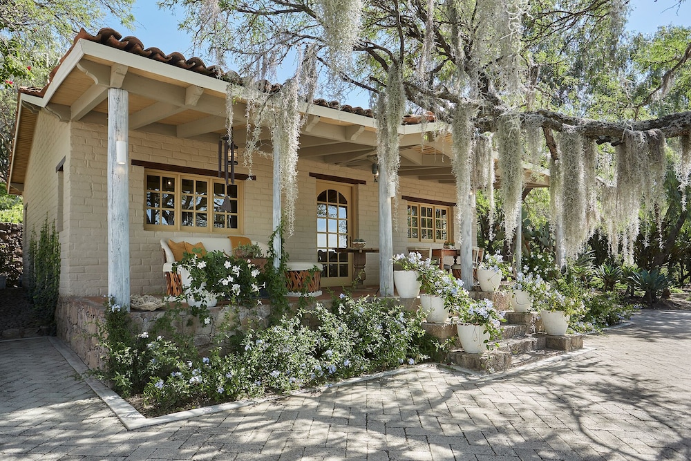 Family Cottage, 1 Bedroom, Balcony, Valley View photo 3