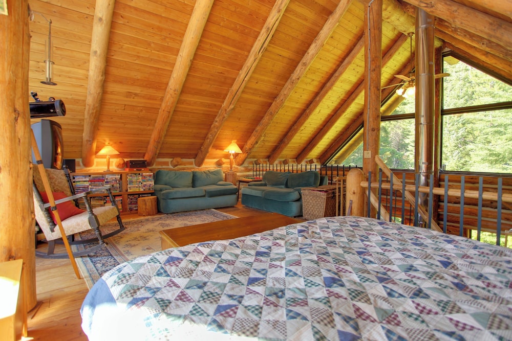 House (2 Bedrooms) photo 1