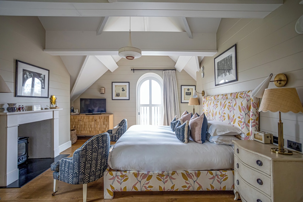 Deluxe Room at The Coach House