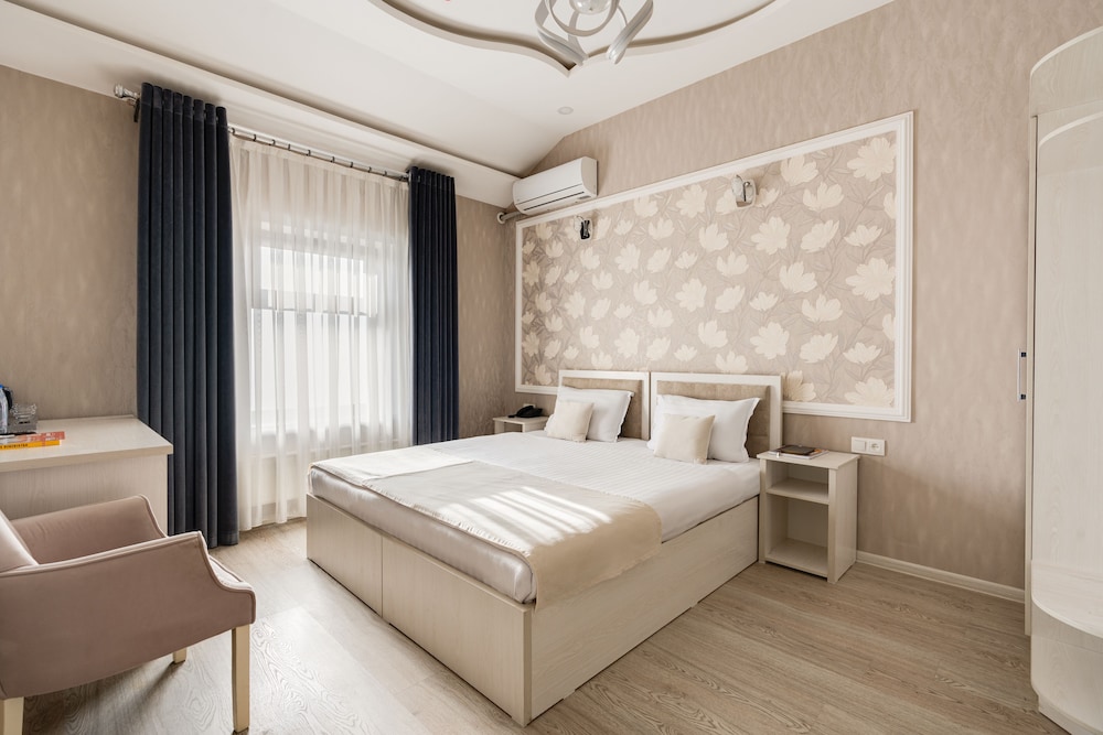 Standard Double Room - Photo 14