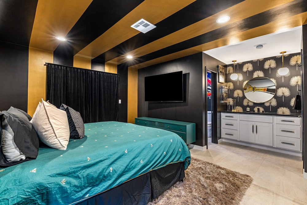The Ritz - Luxury Home With Pool Speakeasy Bar, Billede 110