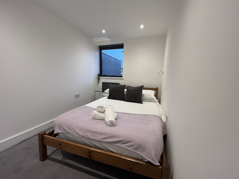 Duplex City Apartment *Parking Available* photo 2