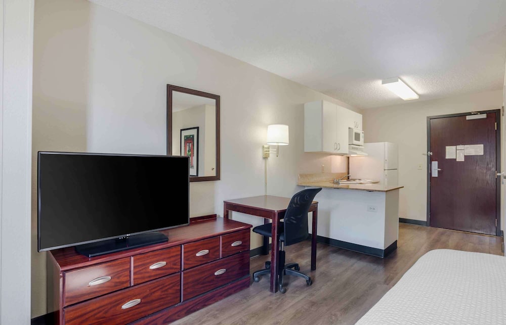 Studio, 1 Queen Bed, Accessible, Non Smoking - Photo 3